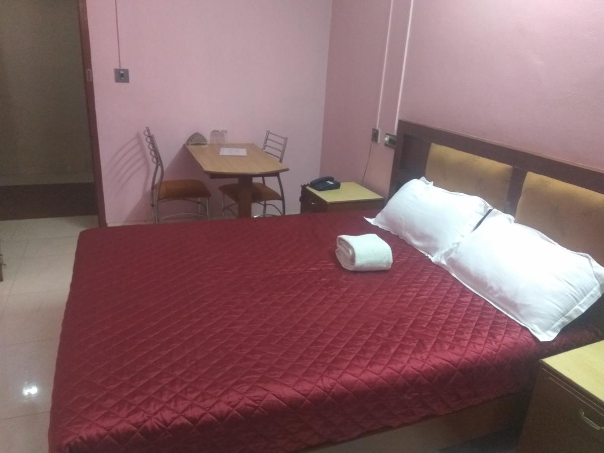 Hotel Malika Residency Ettumanoor Εξωτερικό φωτογραφία